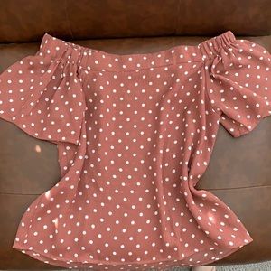 🏷 NWOT/Never Worn Polka Dot Top